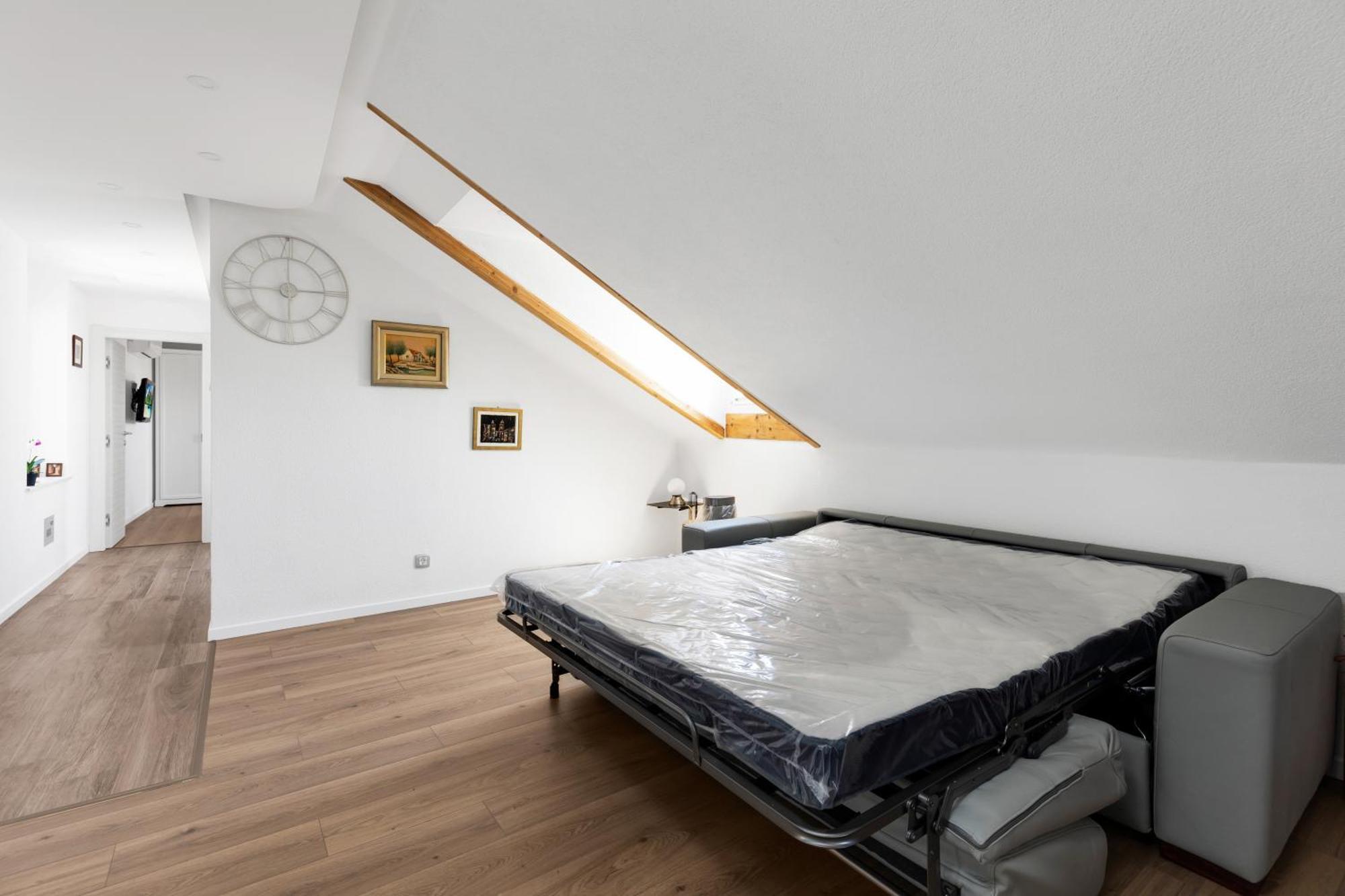 Luxury Dante Apartment With Terrace Split Exterior photo